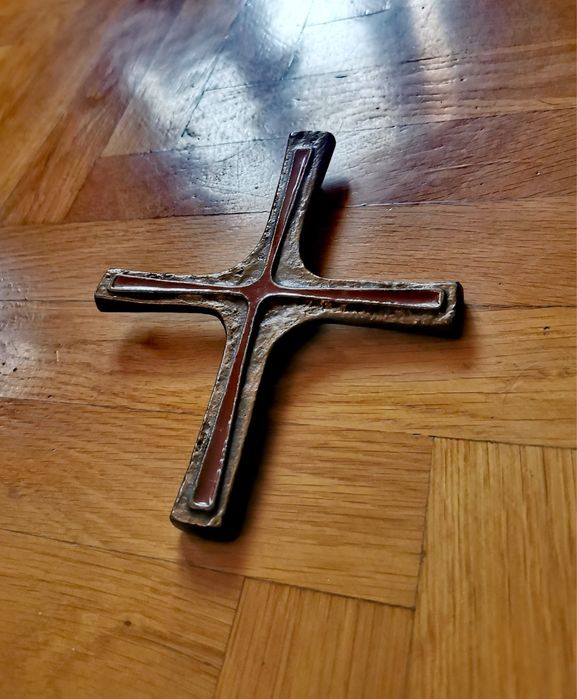 Кръст Бронзов кръст за причастие стенен кръст разпятие с червен емайл