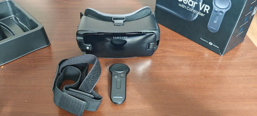 Очила за виртуална реалност Samsung GearVR