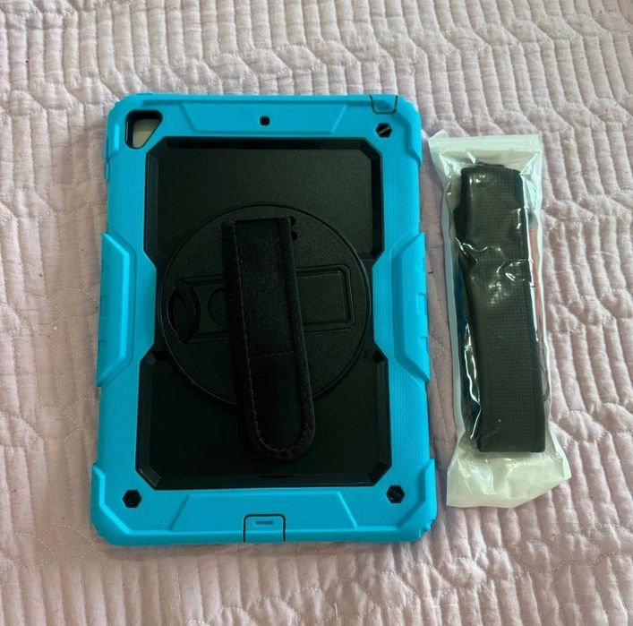 Lot 2 huse protecție iPad 9.7 2017 / 2018