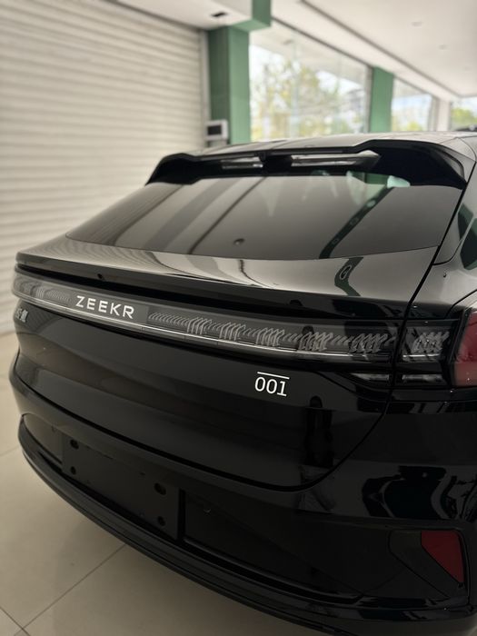 Zeekr 001 you 2024 yil dual mator