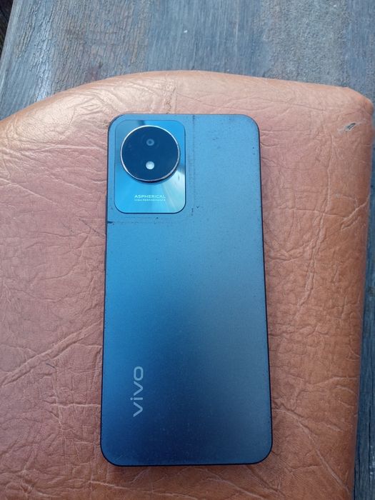 Телефон Yivo 02 t