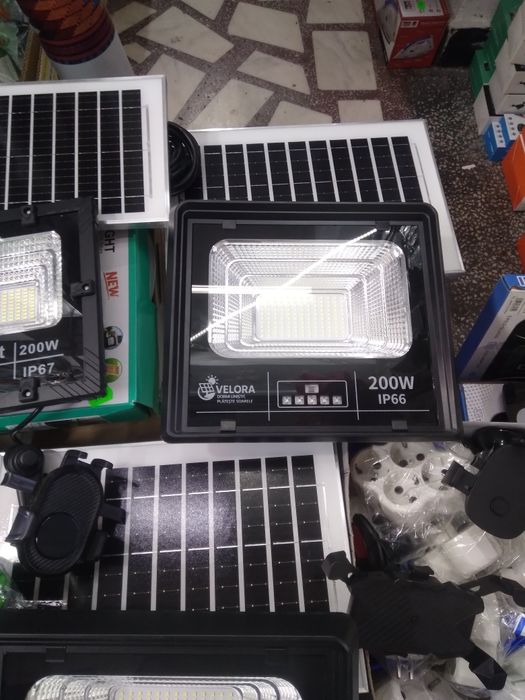 Proiectoare200w solare