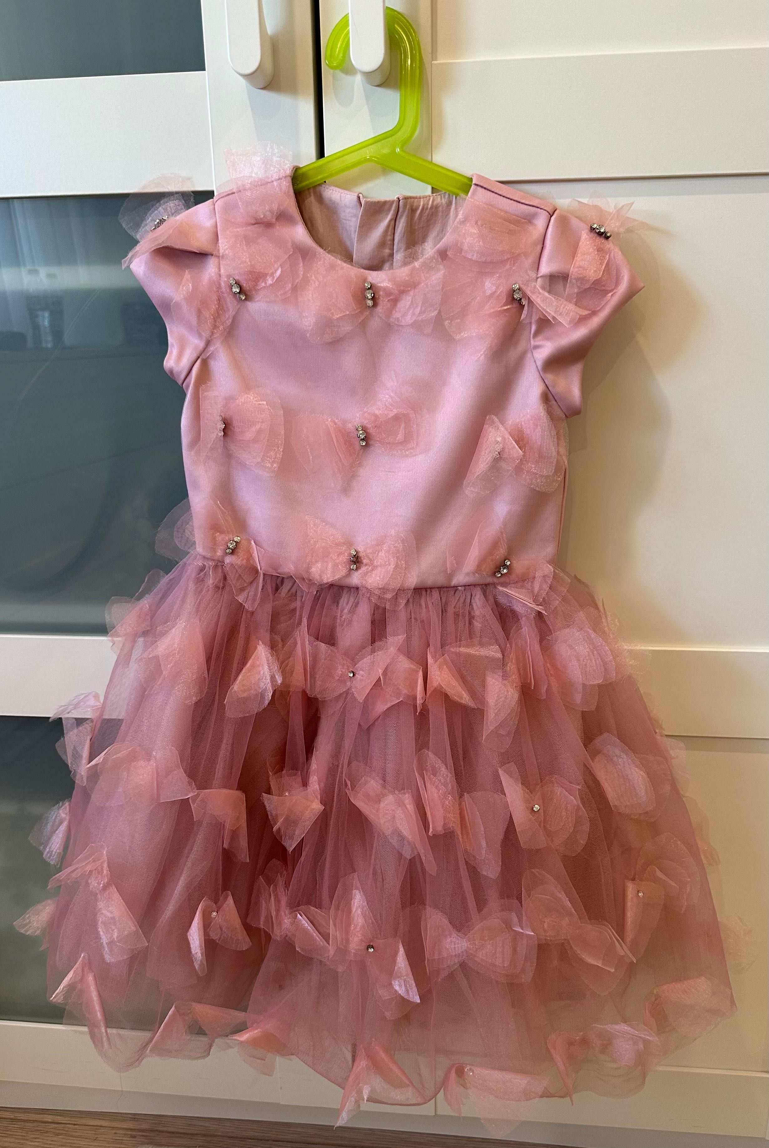 Официална розова рокля на Petite Fleur