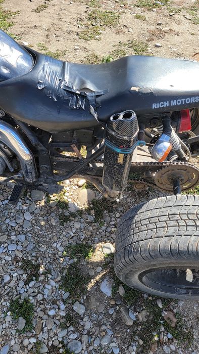 Atv kawasaki 250cc 2 cilindri vând schimb
