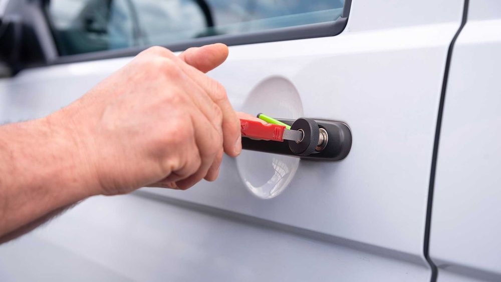 Вскрытие авто срочно | Выезд за город