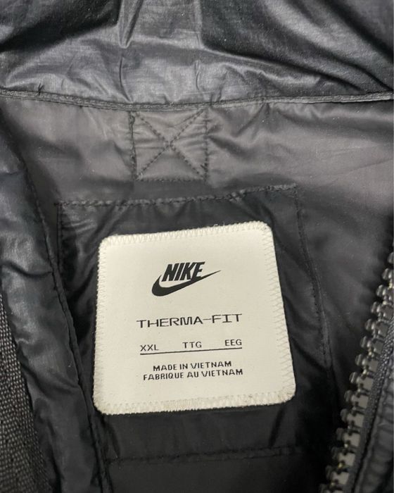 vand geaca puf  nike xxl ,pret negociabil