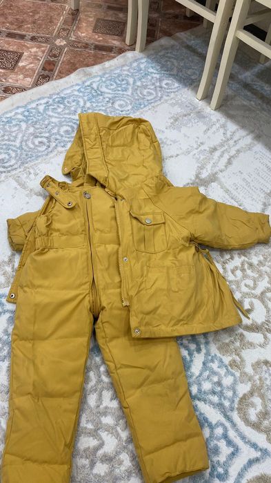 Зимний  куртка с комбезом.