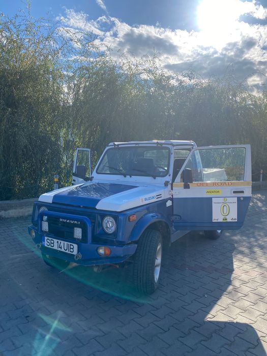 Suzuki samurai pick up off road