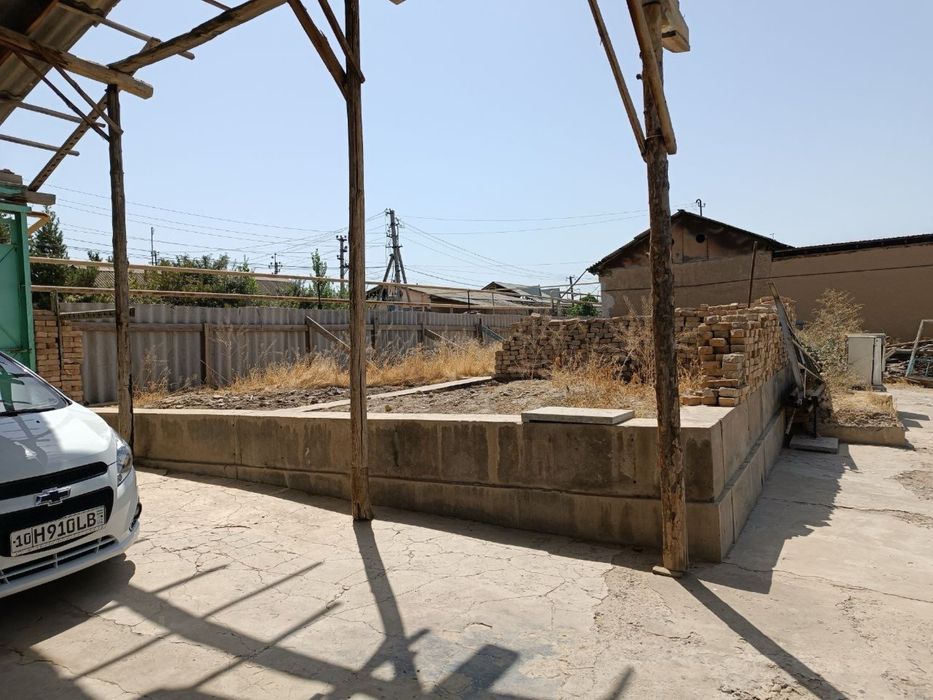 Продаётся Дом в Янгиюле 40 соток