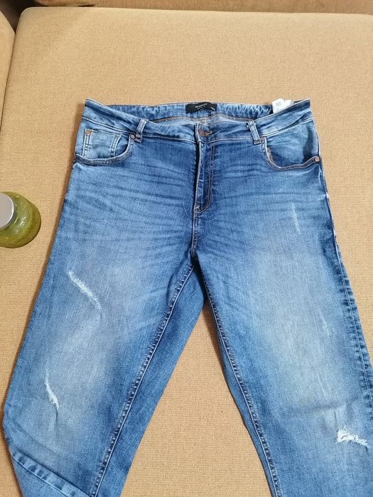 Комплект Дамски дънки и блуза Л размер, 10 лв