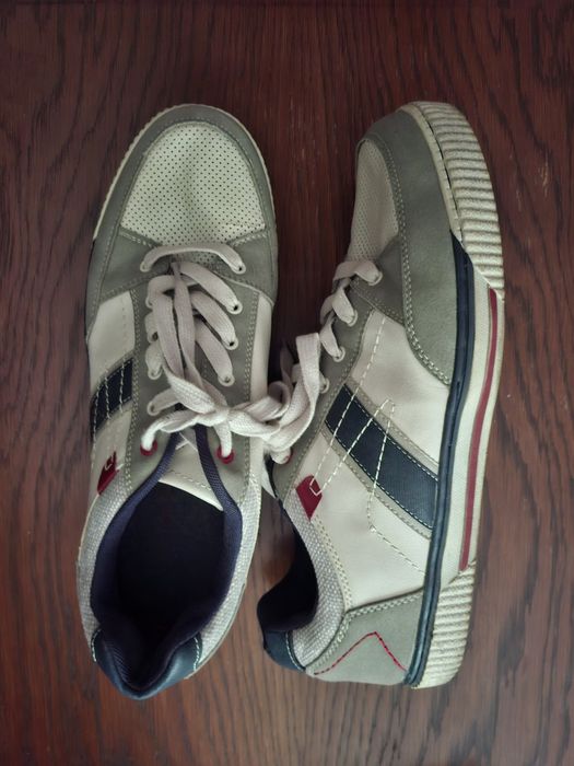 Pantofi sport Memphis , mar. 46.