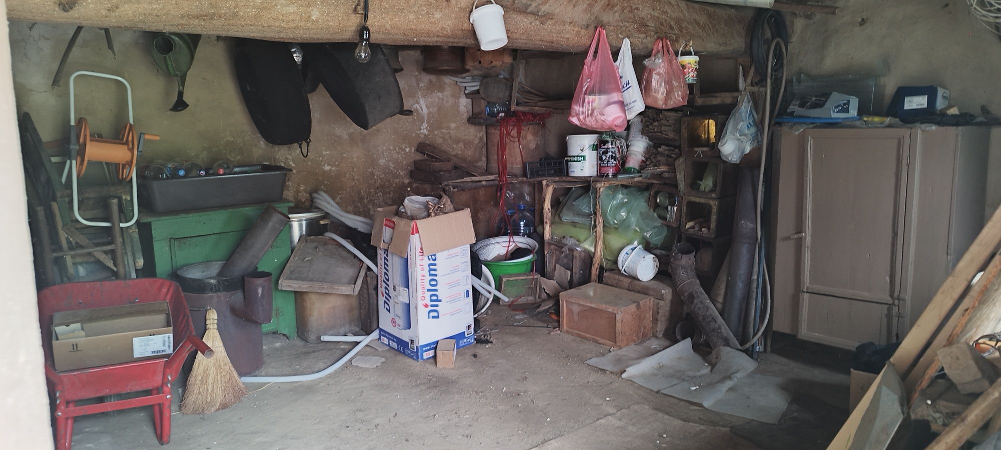 Продавам къща с двор, с. Срацимир