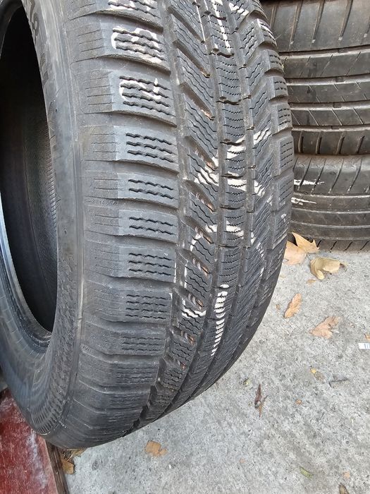 Anvelope iarna  235 60 18