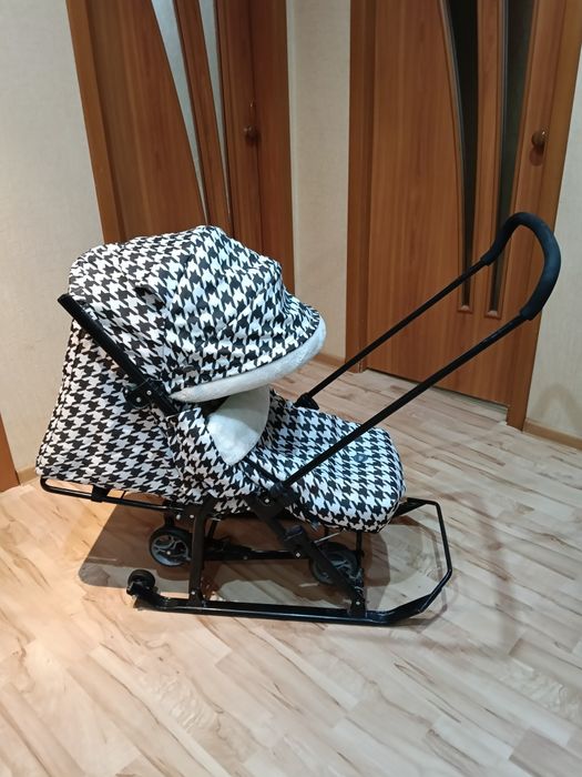 Продам санки коляска