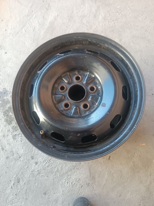 Диск на Тойота Карина е