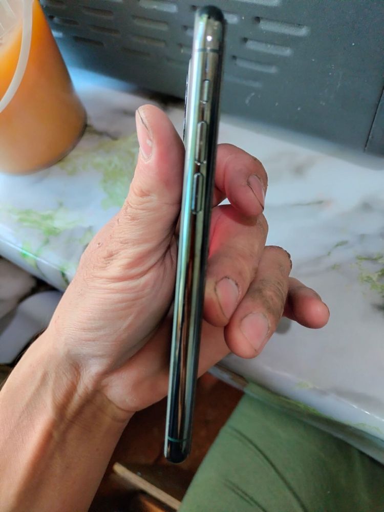 Iphone 11 pro 512гиг