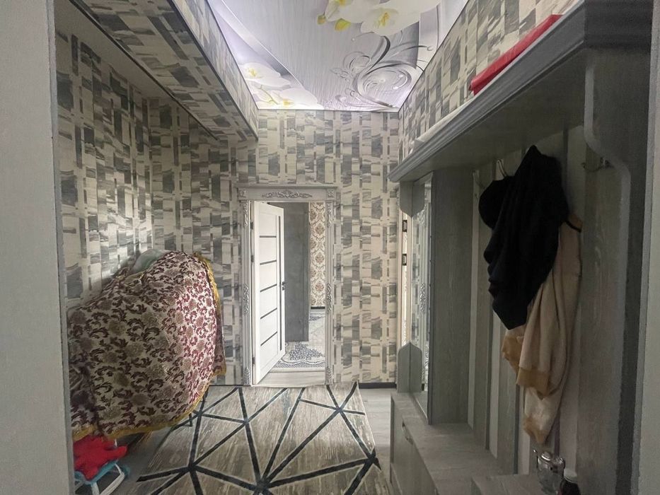 2 xona qilingan kvartira sotiladi