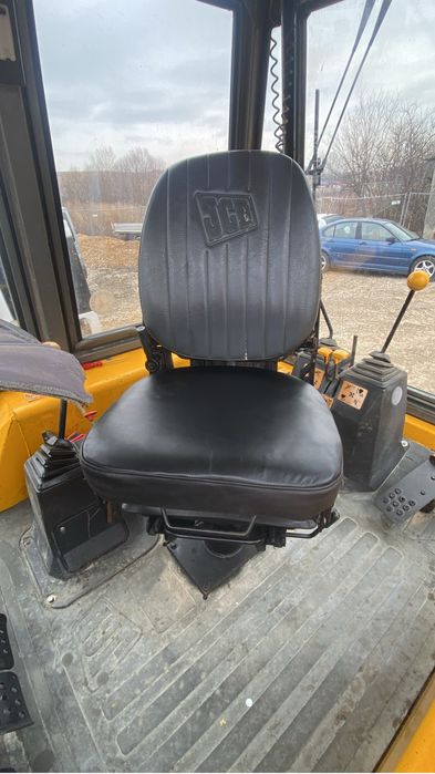 Buldoexcavator JCB 3 cx stare noua !!! 2000 ore de functionare