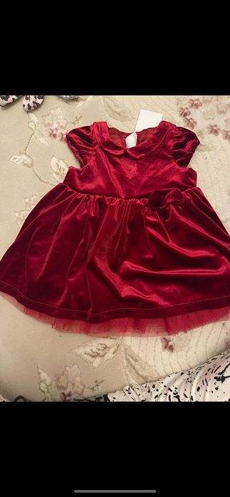 Rochița de Crăciun 6-9, 30 lei. HM