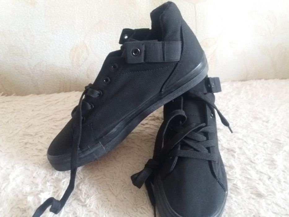 Продам или обменяю мужскую обувь