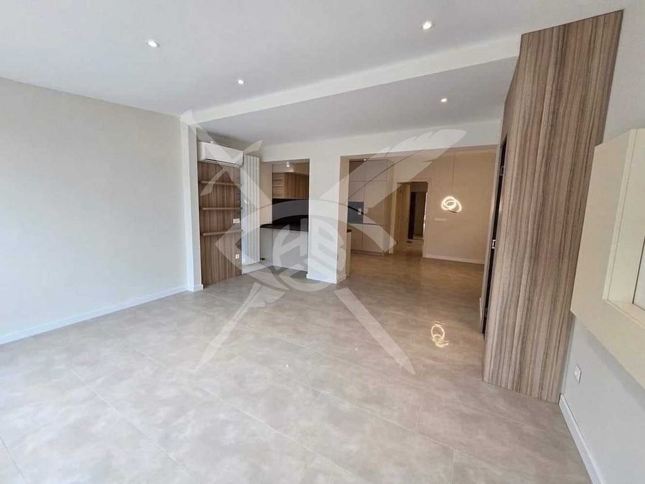 Продава се Тристаен апартамент в София, Център - 186 кв.м за 2689 €/кв.м - Снимка #1