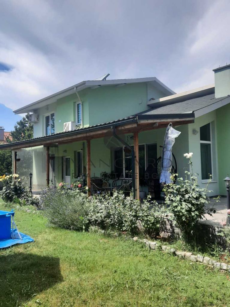 Продава се Къща в с. Брестник, Област Пловдив - 287 кв.м за 1255 €/кв.м - Снимка #15