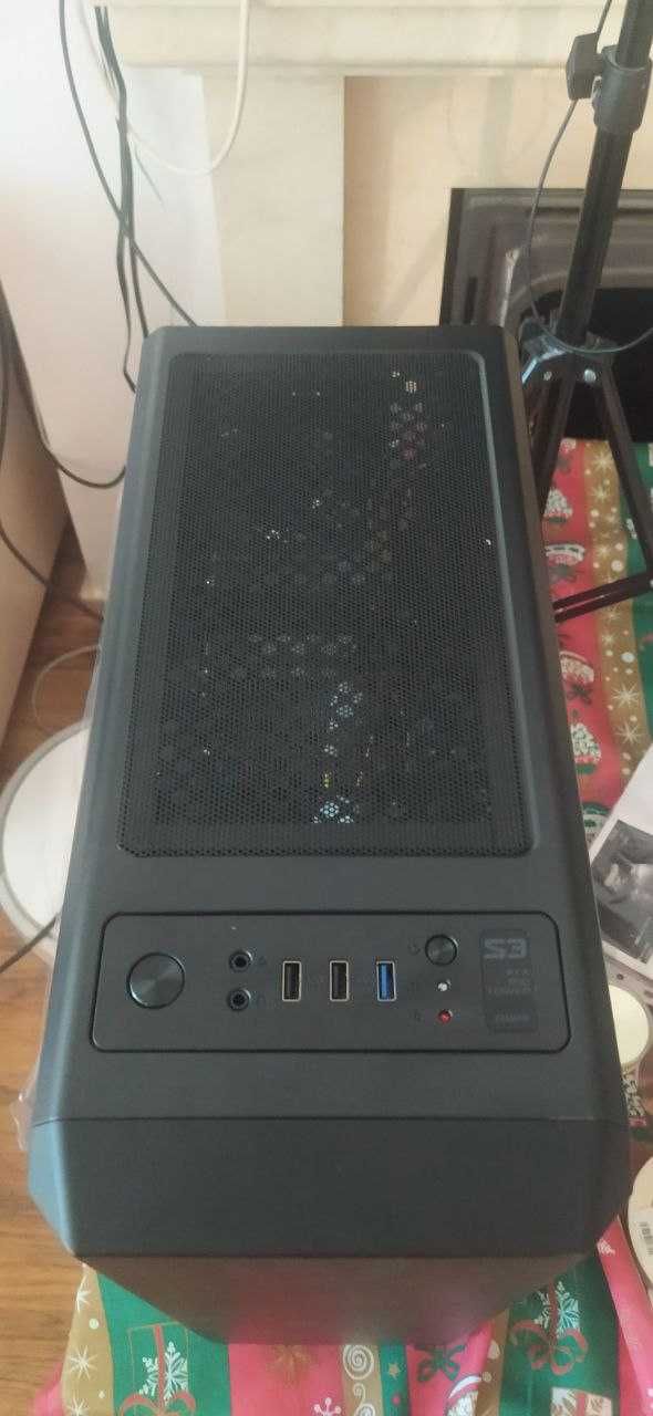 Компютър Intel 2690v2 3.0Ghz, GTX 1070 8GB, Mem 24GB DDR3, M2 128 SSD,