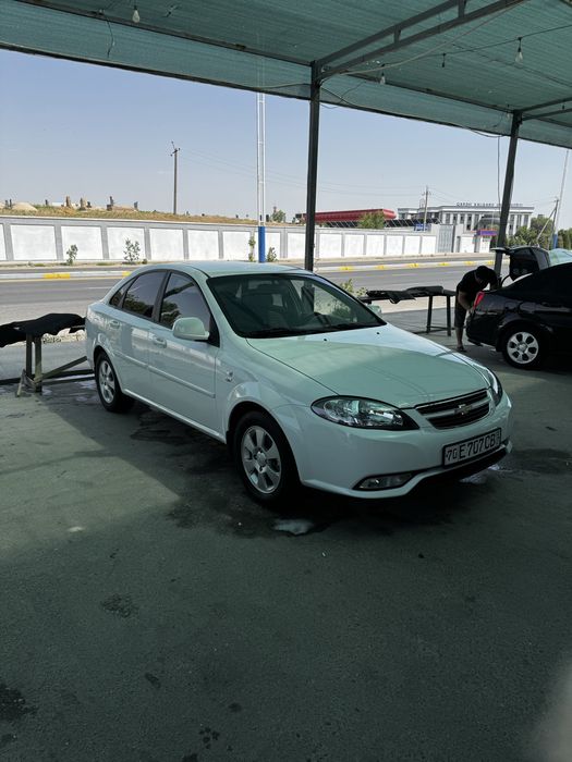 Gentra sotiladi yili 2023 oxiri prabeg 13000km abs magnitafon bor
