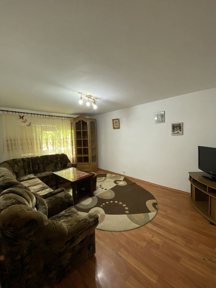 Inchiriez apartament-2 camere, Botosani