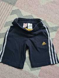 Pantaloni scurti Adidas 6 ani