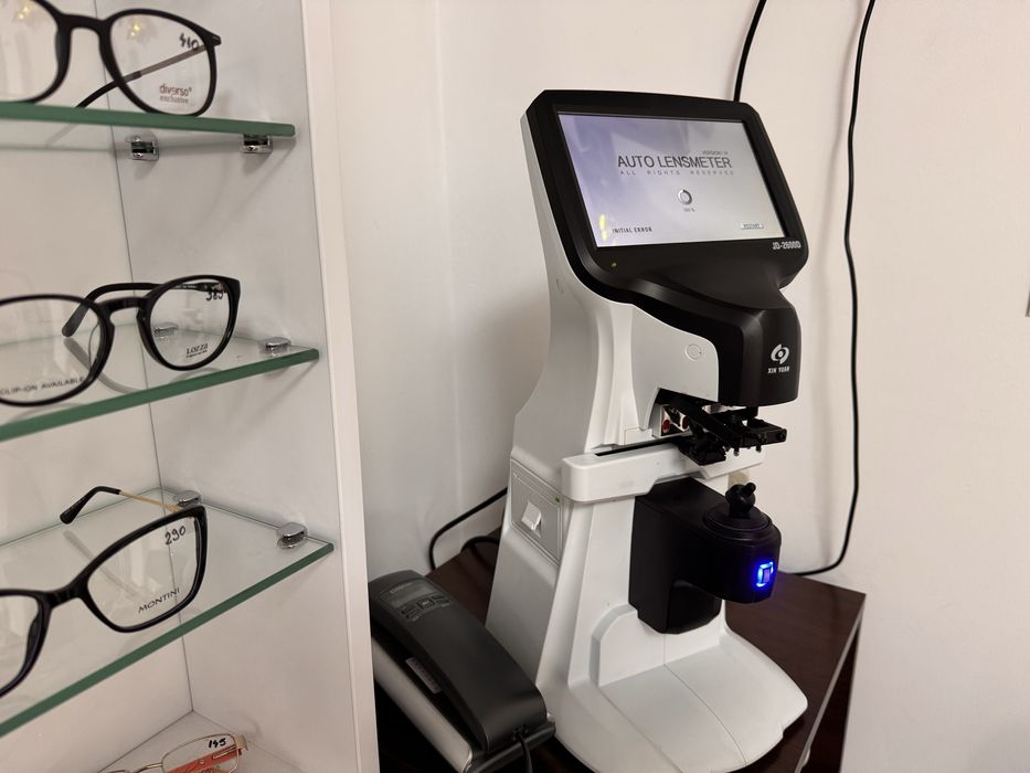 AutoLensmetru JD 2600 D, an 2023,impecabil