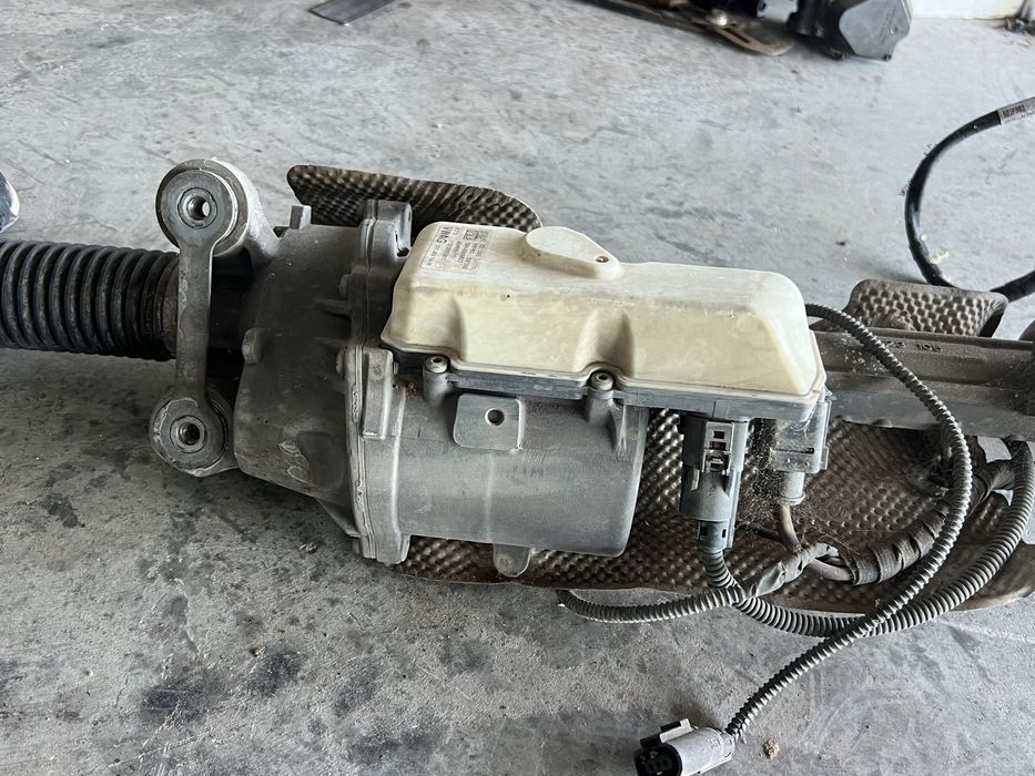 Кормилна рейка за Passat B7/B6