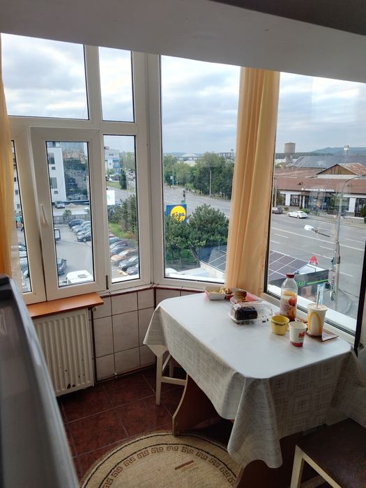 Închiriez garsonieră