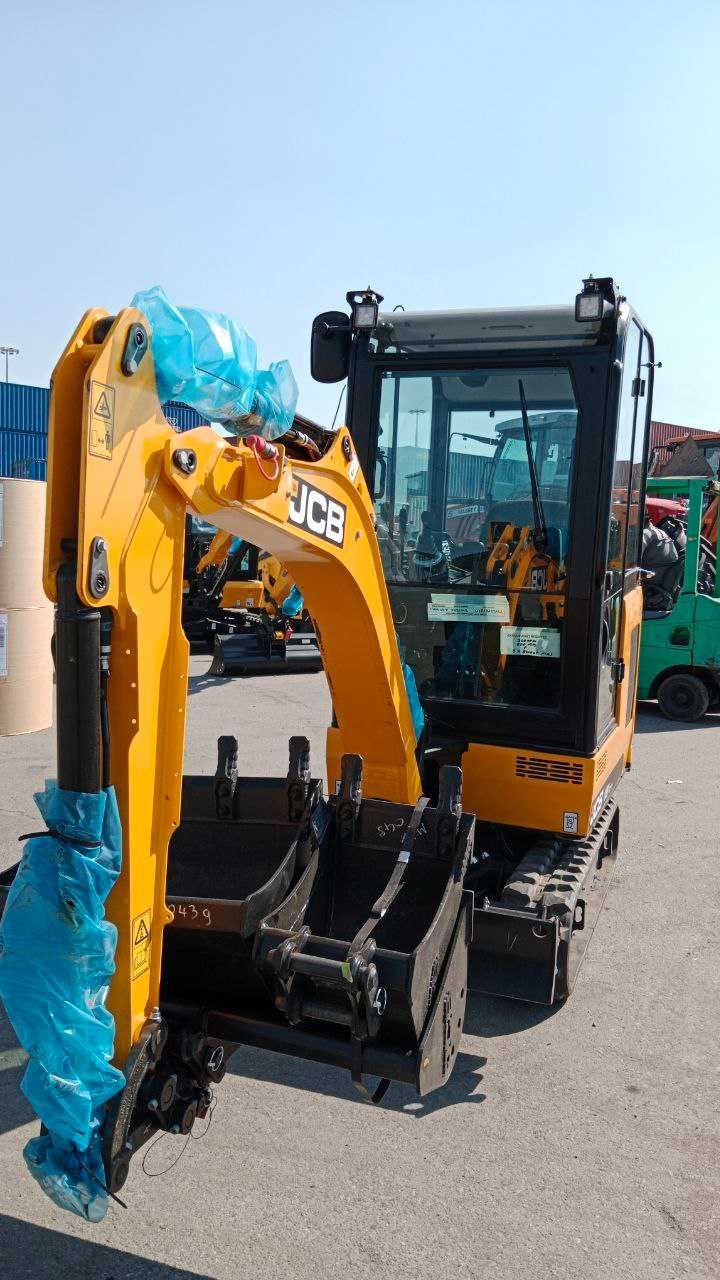 Продается мини гусеничный экскаватор JCB 19C-1