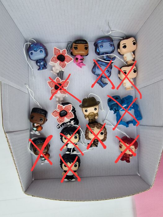 Фигурки очень странные дела