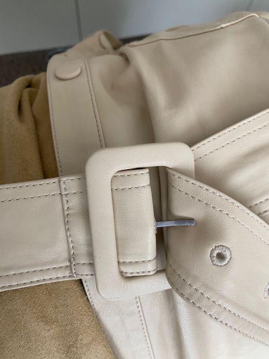 Бежова удължена риза от еко кожа Zara, размер М(38)