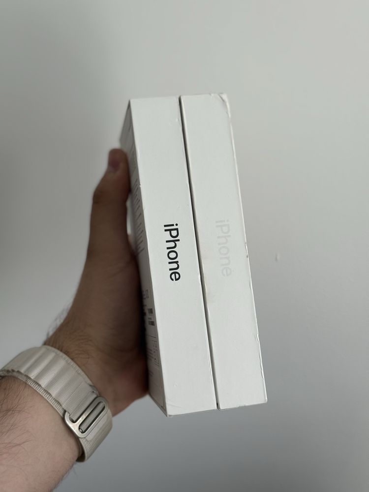 iPhone 16e / 128 GB / Sigilate / Garantie 12 Luni / Noi / Negre / Albe