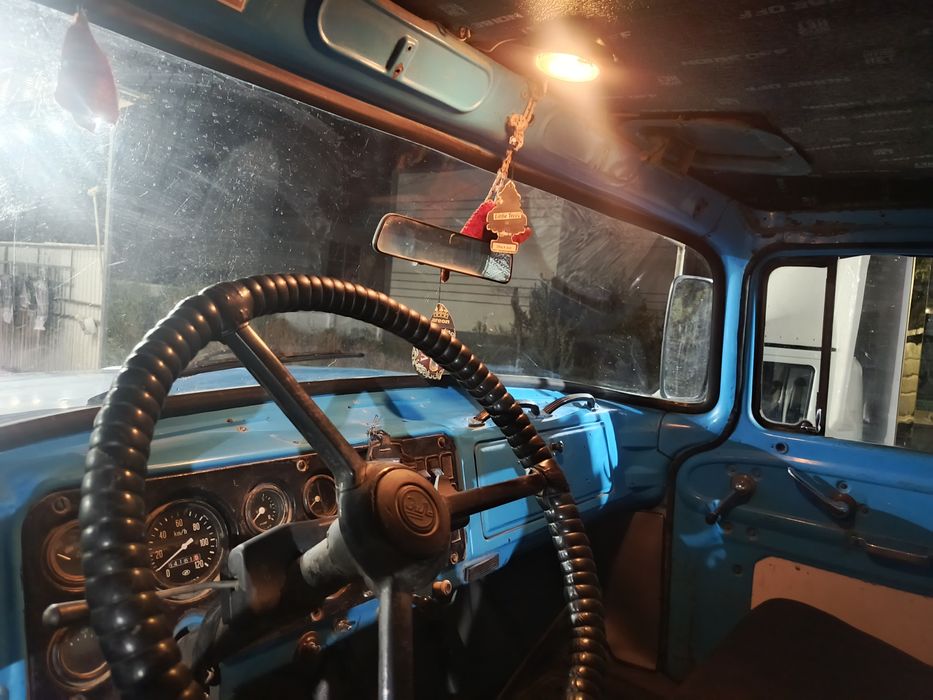 Zil satiladi Seliskiy 1985jil