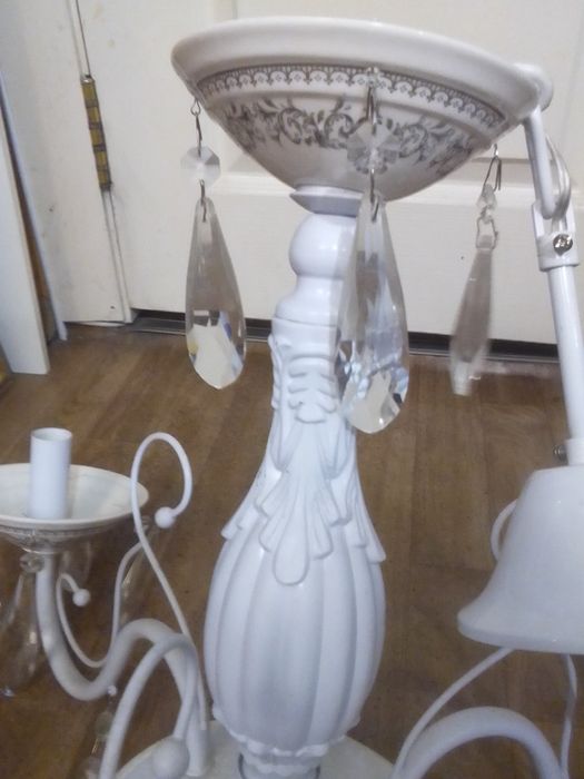 Шикарная утонченная люстра