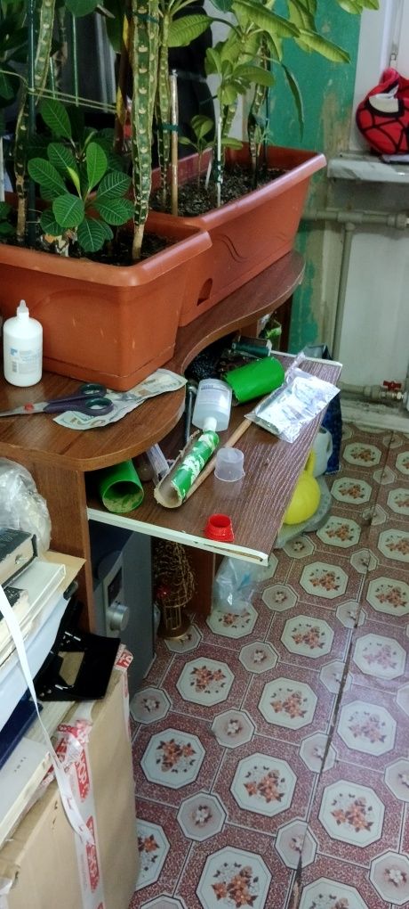 Продам компьютерный стол