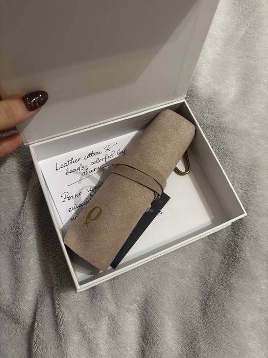 Аксесоар от естествена кожа d.oreen