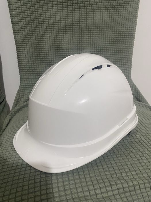 Каска рабочая новая