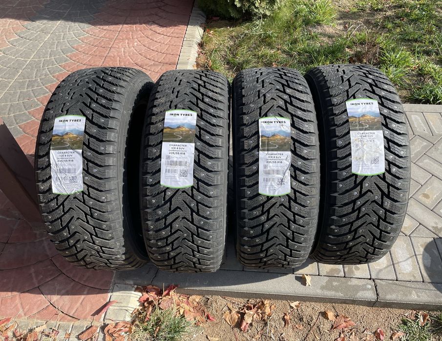 Комплект шипованных шин 235/55/18 IKON CHARACTER ICE 8 SUV