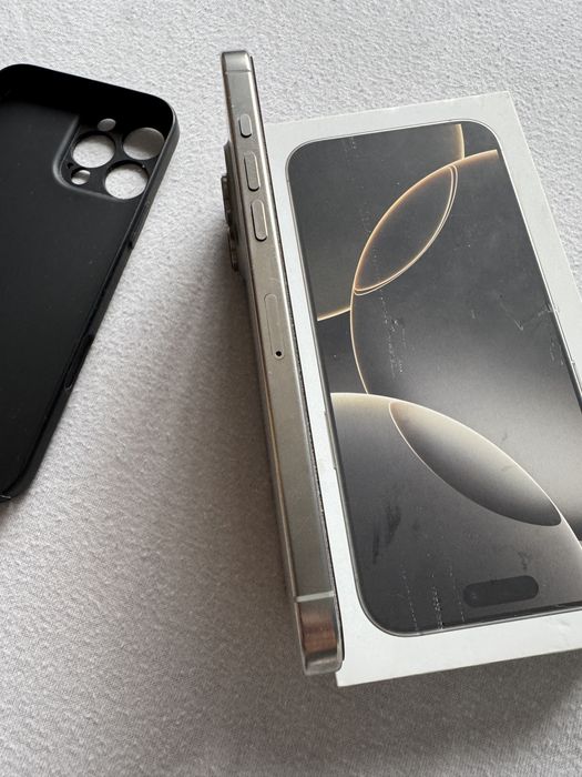 iPhone 16 Pro Max 256GB, baterie 100%, garanție până în 02.10.2026