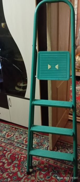 Стремянка бытовая