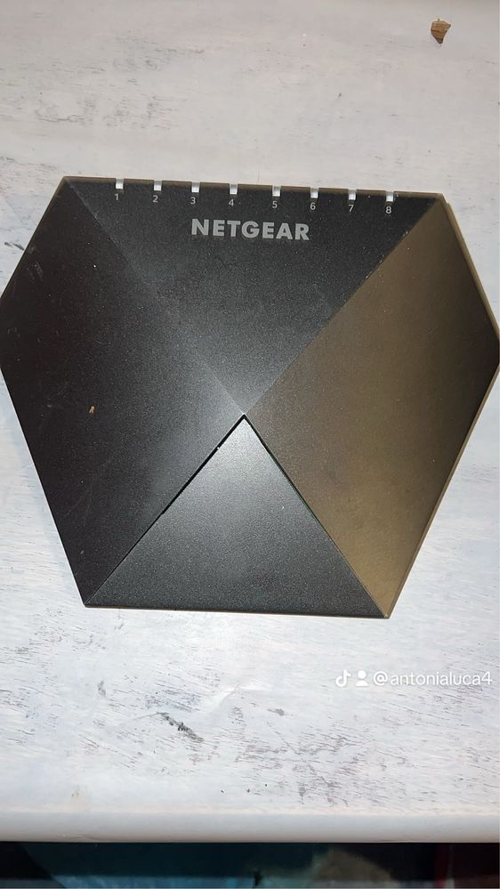Vand NETGEAR Nighthawk S8000 Streaming and Gaming