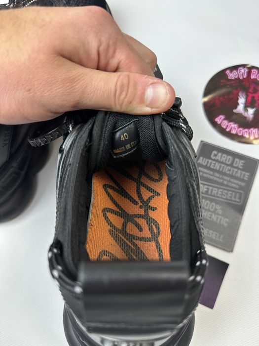 Versace chain reaction black , size 40 fit 40-41