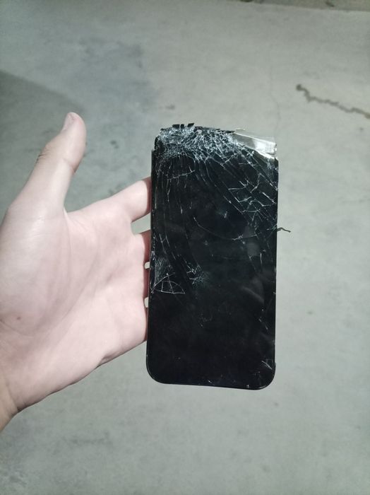Iphone 13 sotiladi