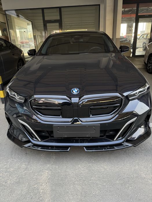 BMW i5 35L srochno