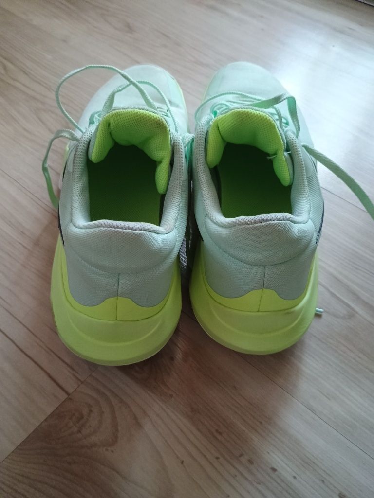 Маратонки Nike  за спорт